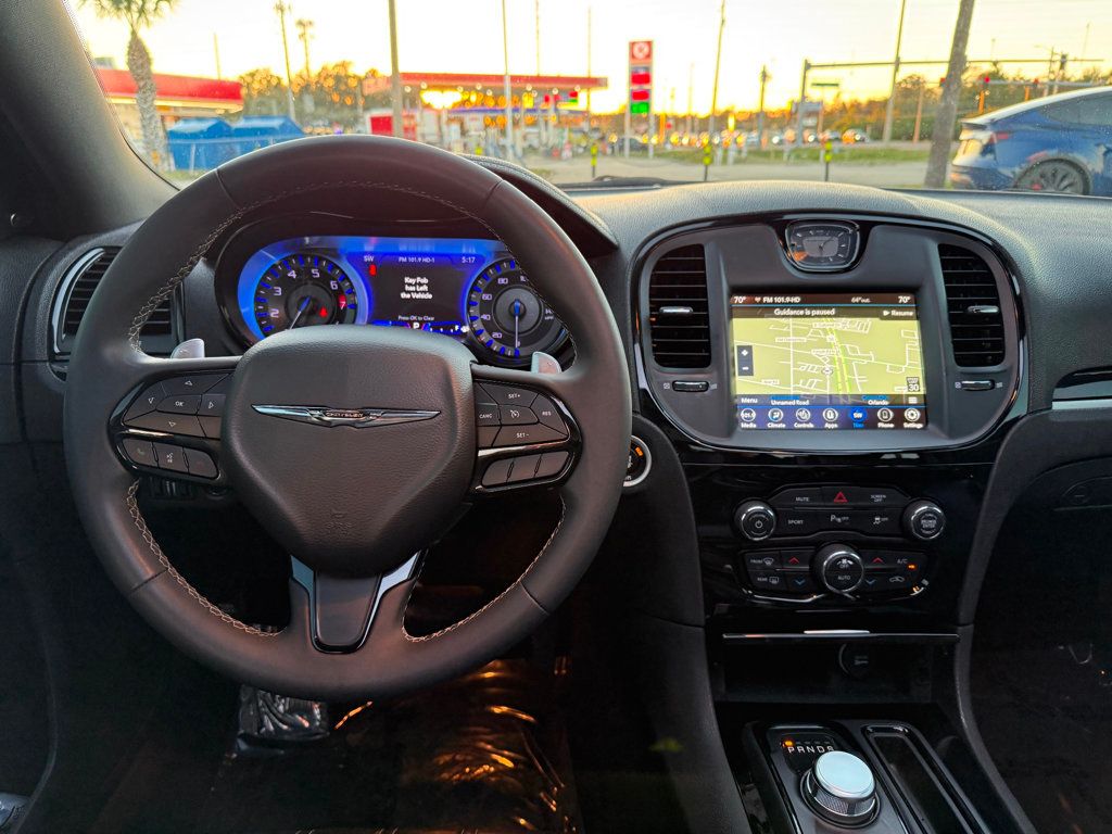 2023 Chrysler 300 300S RWD - 22951533 - 20