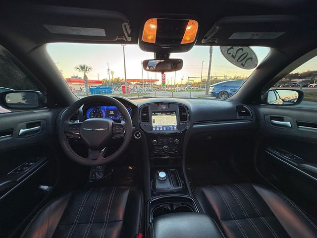 2023 Chrysler 300 300S RWD - 22951533 - 21