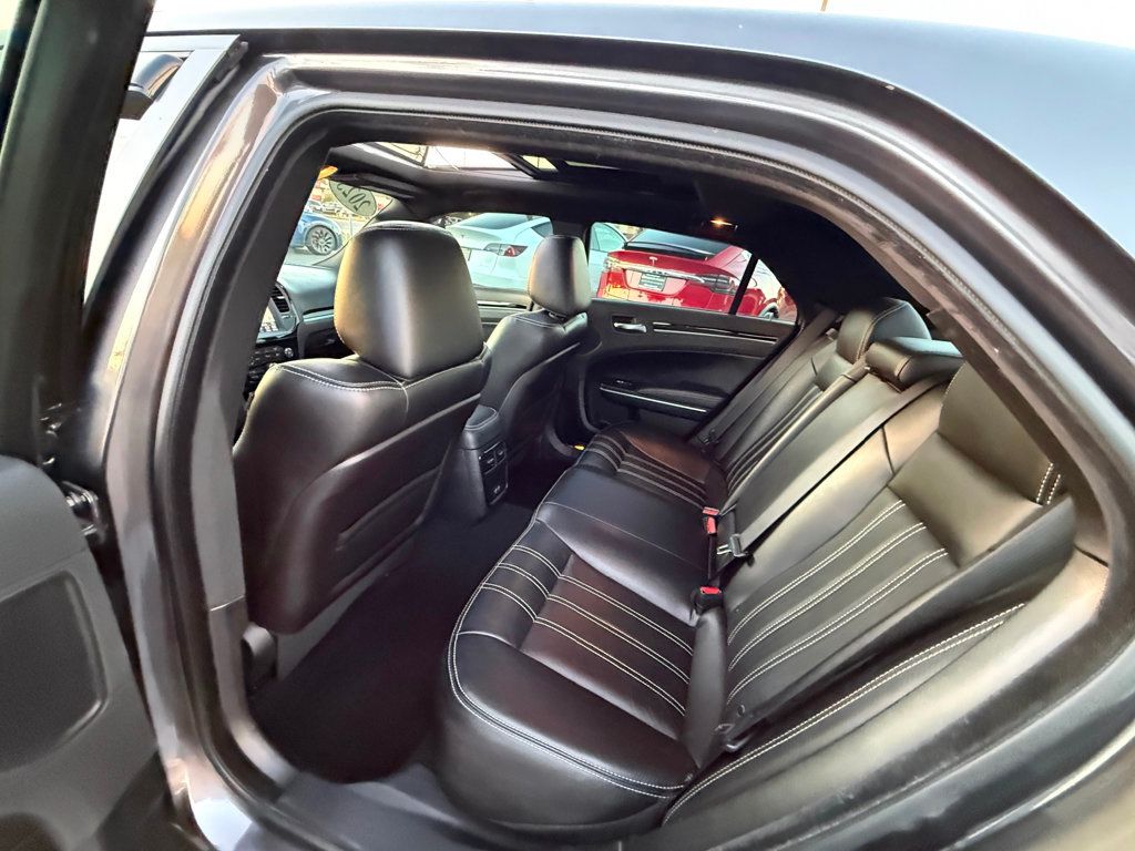 2023 Chrysler 300 300S RWD - 22951533 - 24