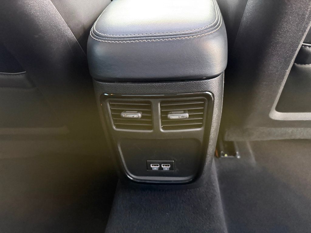 2023 Chrysler 300 300S RWD - 22951533 - 29