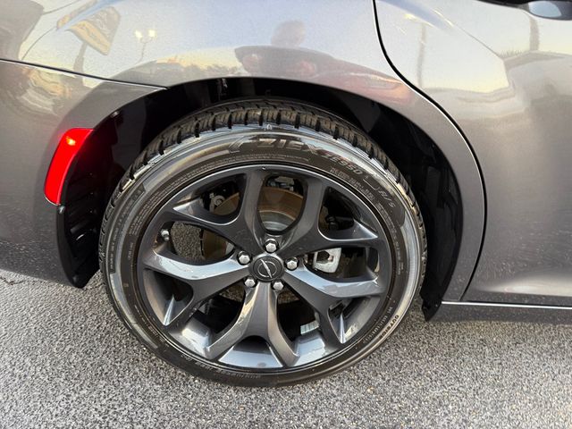 2023 Chrysler 300 300S RWD - 22951533 - 36