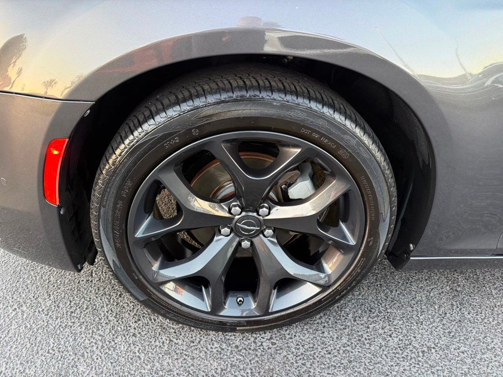 2023 Chrysler 300 300S RWD - 22951533 - 38