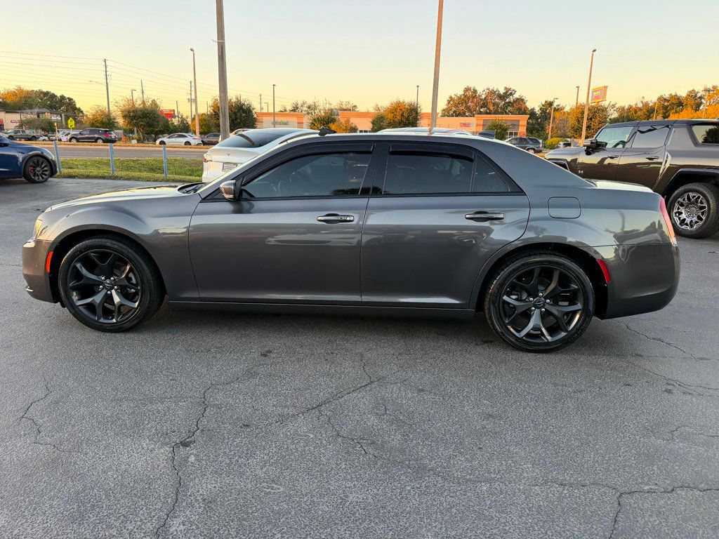 2023 Chrysler 300 300S RWD - 22951533 - 7