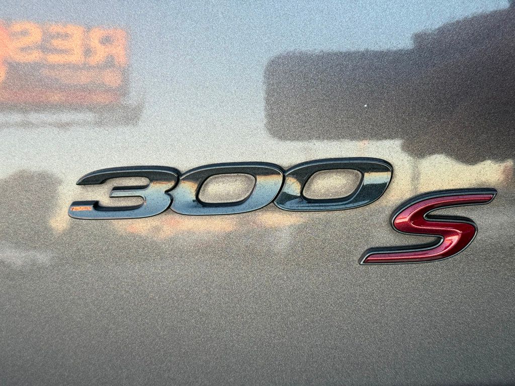 2023 Chrysler 300 300S RWD - 22951533 - 8