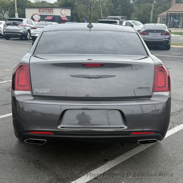 2023 Chrysler 300 TOURING 300 W/SPORT APPEARANCE PKG - 23074962 - 13