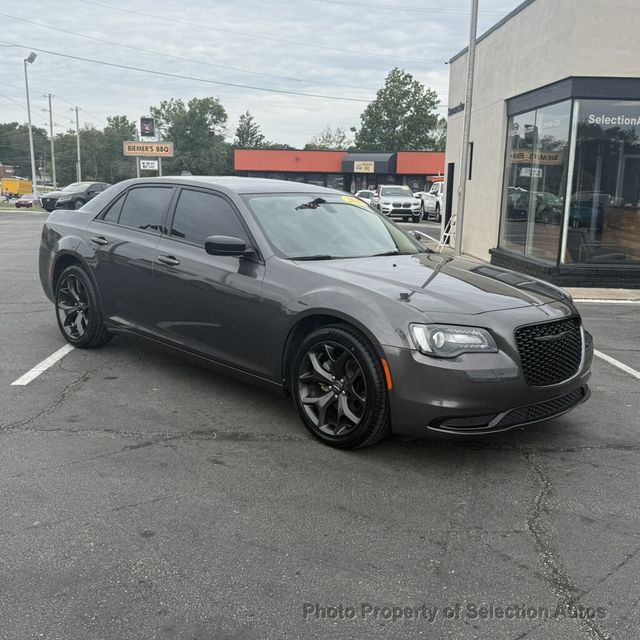 2023 Chrysler 300 TOURING 300 W/SPORT APPEARANCE PKG - 23074962 - 1