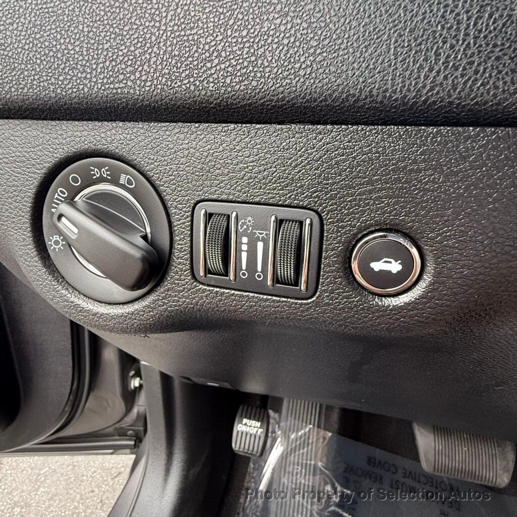 Chrysler 300 photo 36