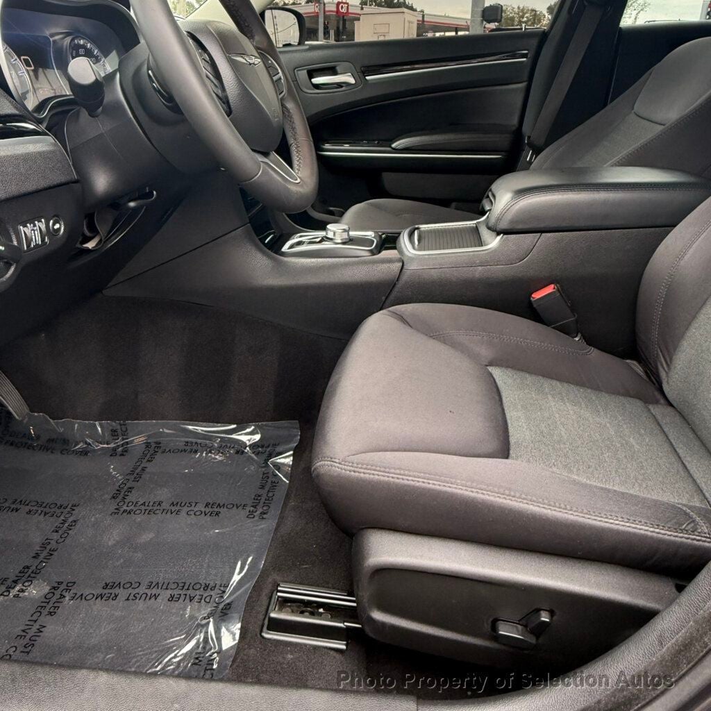 Chrysler 300 photo 37