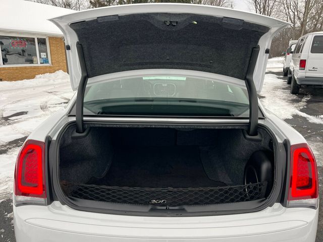 2023 Chrysler 300 Touring L All Wheel Drive 1-Owner Estate Car - 22979785 - 24