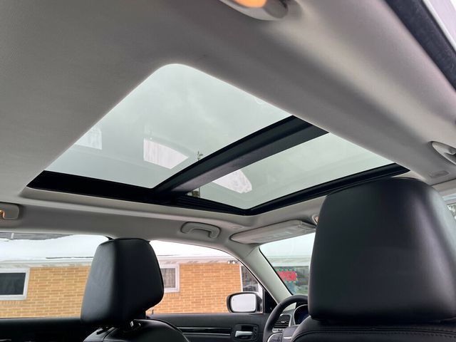 2023 Chrysler 300 Touring L All Wheel Drive 1-Owner Estate Car - 22979785 - 31