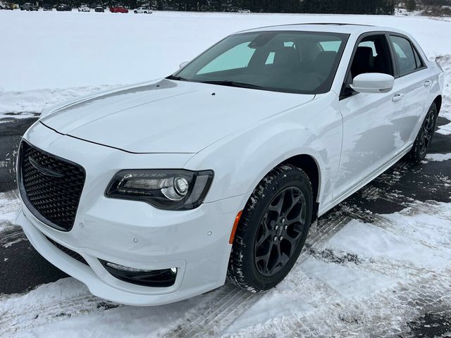 2023 Chrysler 300 Touring L All Wheel Drive 1-Owner Estate Car - 22979785 - 4