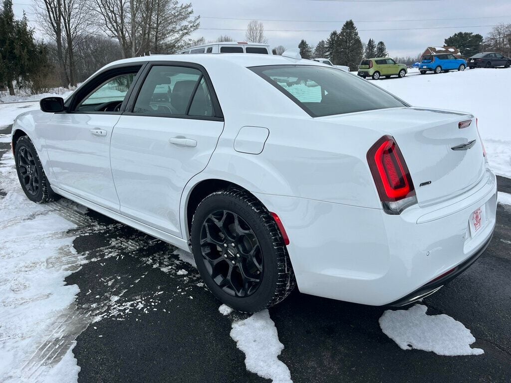 2023 Chrysler 300 Touring L All Wheel Drive 1-Owner Estate Car - 22979785 - 6