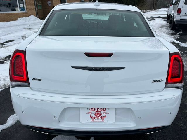 2023 Chrysler 300 Touring L All Wheel Drive 1-Owner Estate Car - 22979785 - 7
