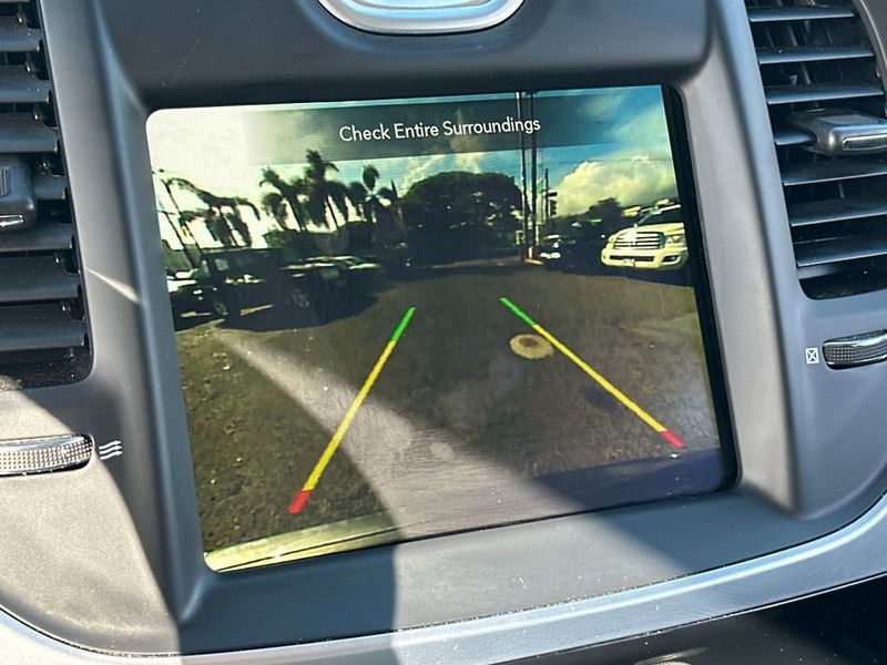 2023 Chrysler 300 Touring L RWD - 22968353 - 16