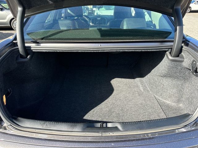 2023 Chrysler 300 Touring L RWD - 22968353 - 19