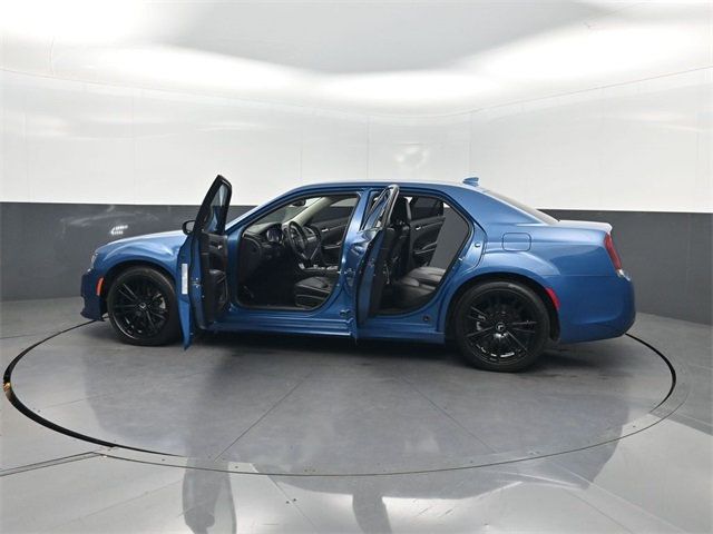 2023 Chrysler 300 Touring L RWD - 22913718 - 39