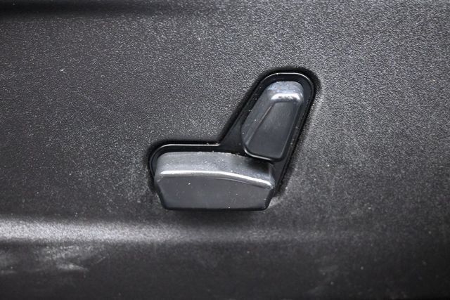 2023 Chrysler 300 Touring RWD - 23011178 - 12