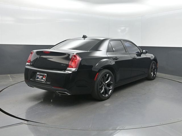 2023 Chrysler 300 Touring RWD - 23011178 - 24