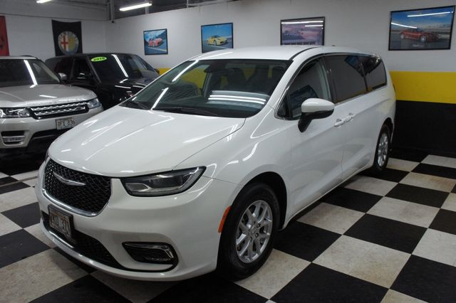 2023 Chrysler Pacifica 1-Owner,Touring L - 22830847 - 12