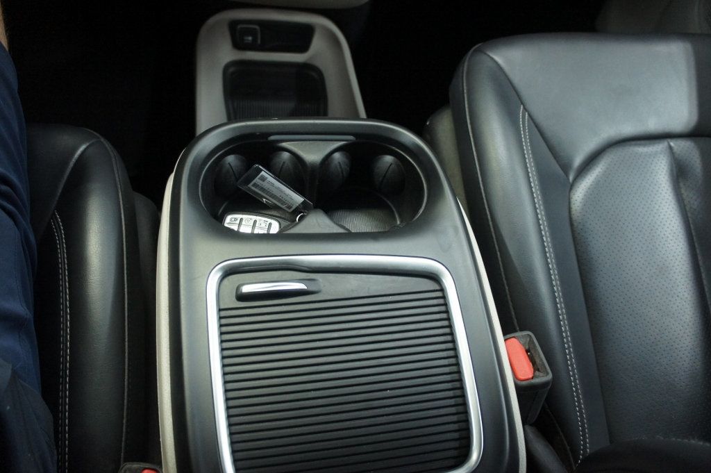 2023 Chrysler Pacifica Touring L photo 21