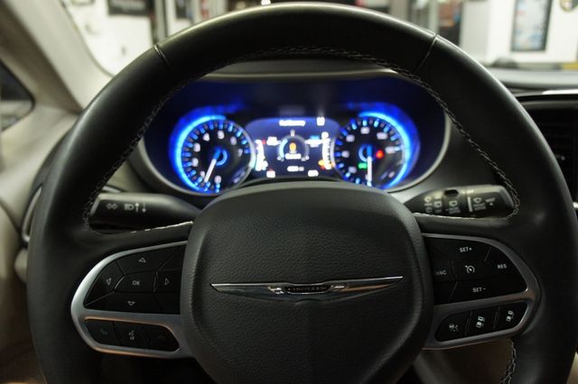 2023 Chrysler Pacifica 1-Owner,Touring L - 22830847 - 22