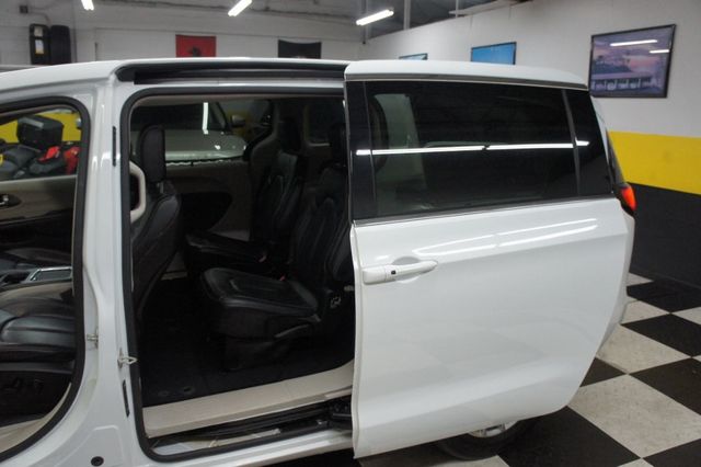 2023 Chrysler Pacifica 1-Owner,Touring L - 22830847 - 28