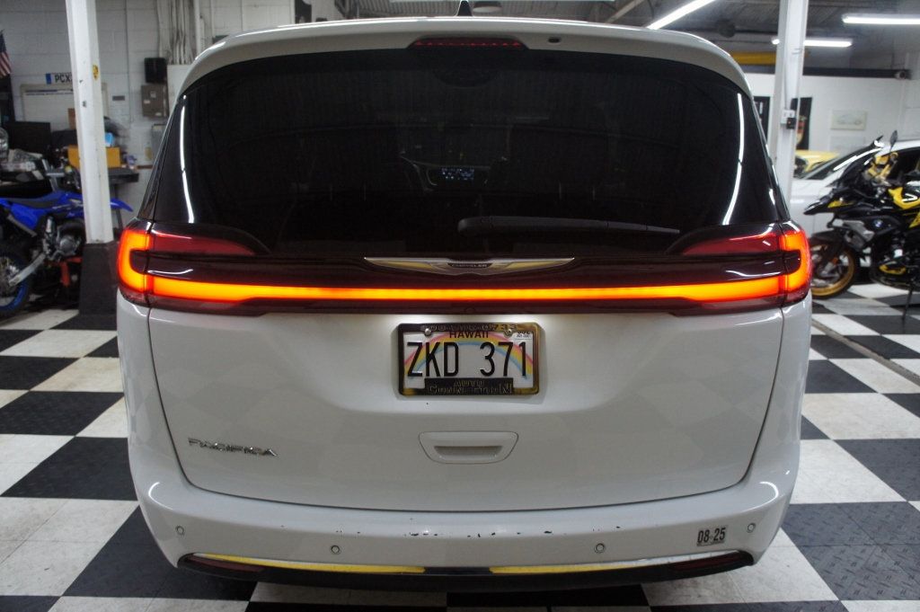 2023 Chrysler Pacifica Touring L photo 31