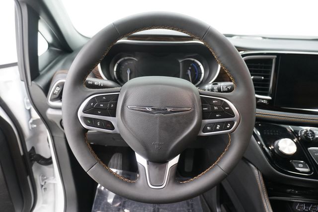 2023 Chrysler Pacifica Hybrid Pinnacle - 22935062 - 19