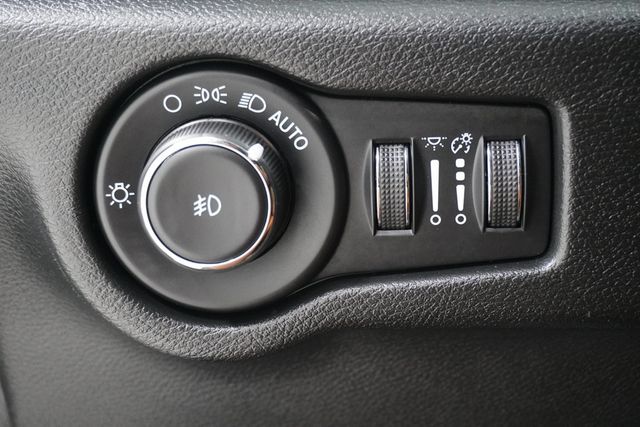 2023 Chrysler Pacifica Hybrid Pinnacle - 22935062 - 29