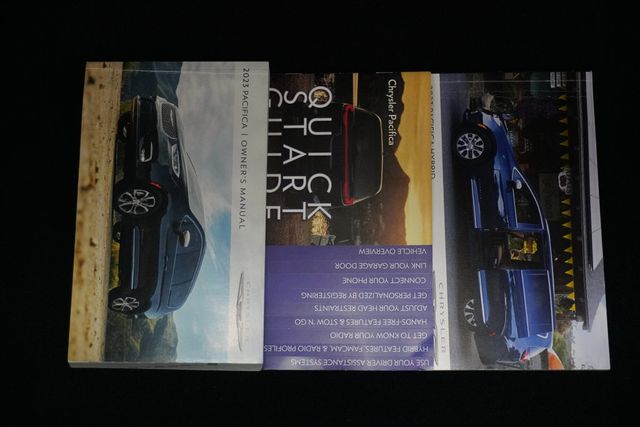 2023 Chrysler Pacifica Hybrid Pinnacle - 22935062 - 30