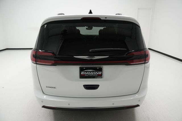 2023 Chrysler Pacifica Hybrid Pinnacle - 22935062 - 4