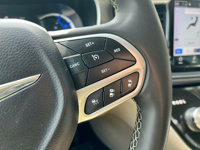 2023 Chrysler Pacifica Hybrid Touring L FWD - 23000498 - 22