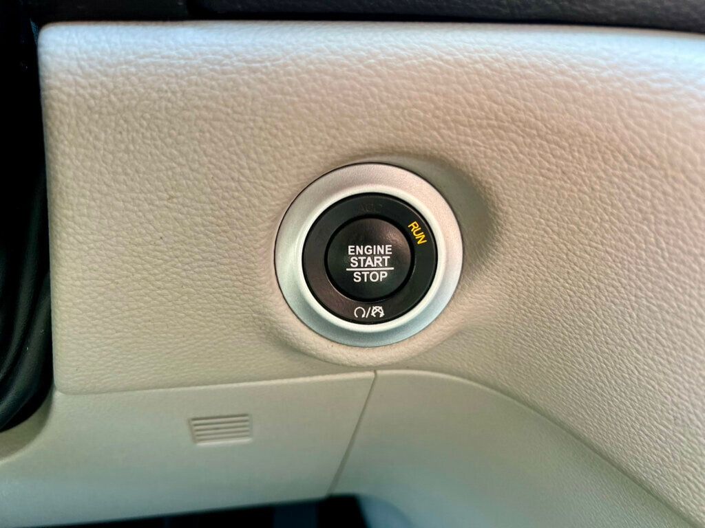2023 Chrysler Pacifica Hybrid Touring L FWD - 23000498 - 25