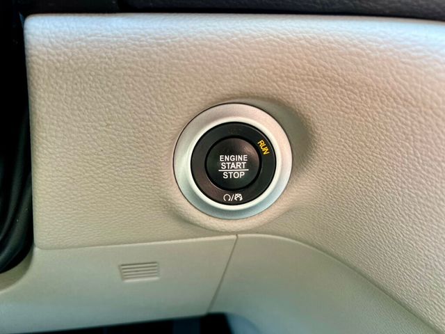 2023 Chrysler Pacifica Hybrid Touring L FWD - 23000498 - 25