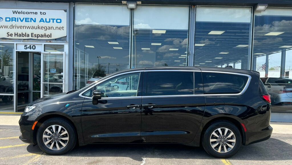 2023 Chrysler Pacifica Hybrid Touring L FWD - 23000498 - 38