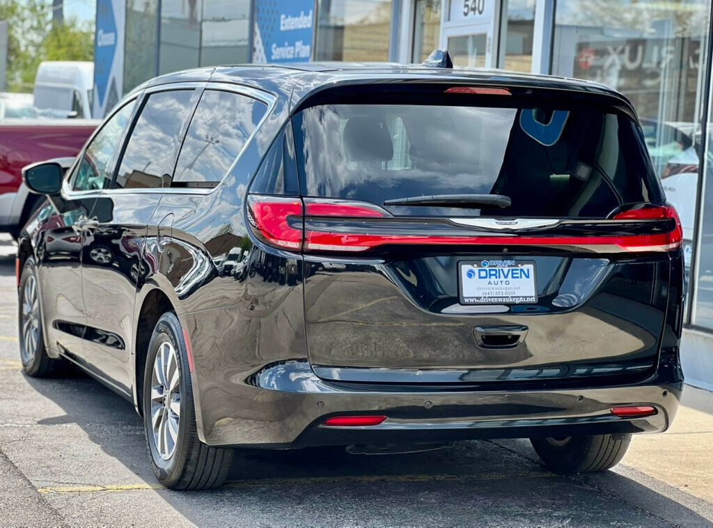 2023 Chrysler Pacifica Hybrid Touring L FWD - 23000498 - 39