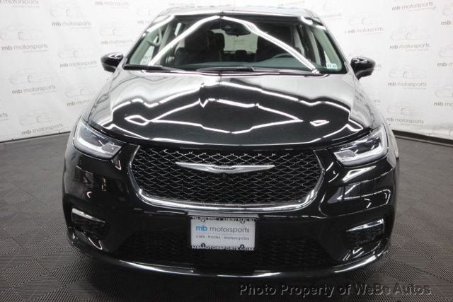 2023 Chrysler Pacifica Hybrid Touring L FWD - 22982202 - 9