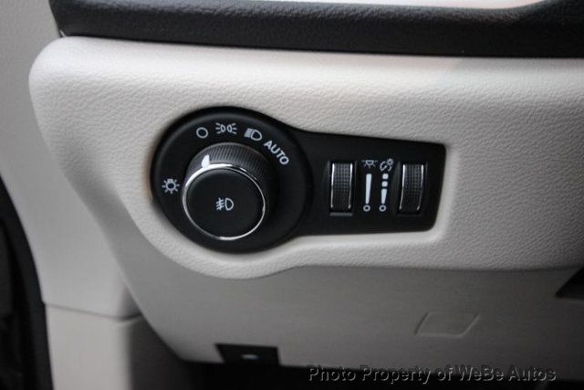 2023 Chrysler Pacifica Hybrid Touring L FWD - 22982202 - 15