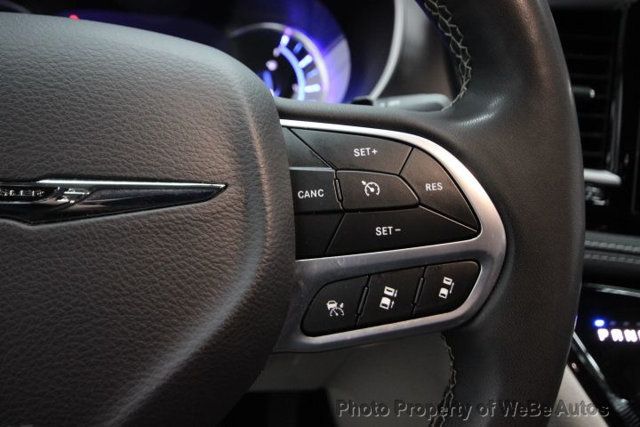 2023 Chrysler Pacifica Hybrid Touring L FWD - 22982202 - 17