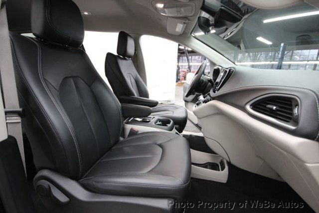 2023 Chrysler Pacifica Hybrid Touring L FWD - 22982202 - 27