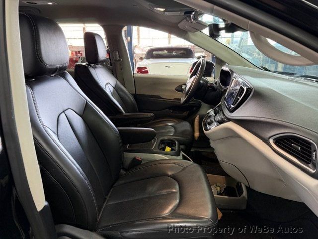 2023 Chrysler Pacifica Hybrid Touring L FWD - 22982202 - 8