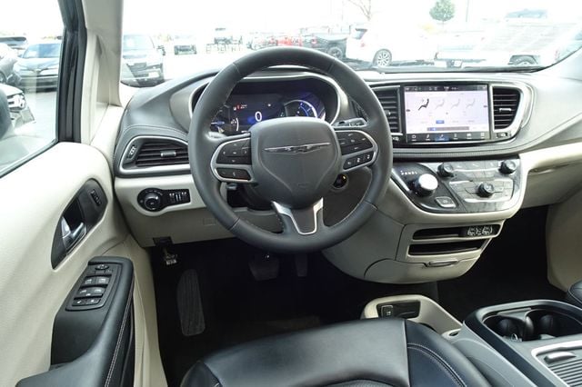 2023 Chrysler Pacifica Hybrid Touring L FWD - 22932059 - 15