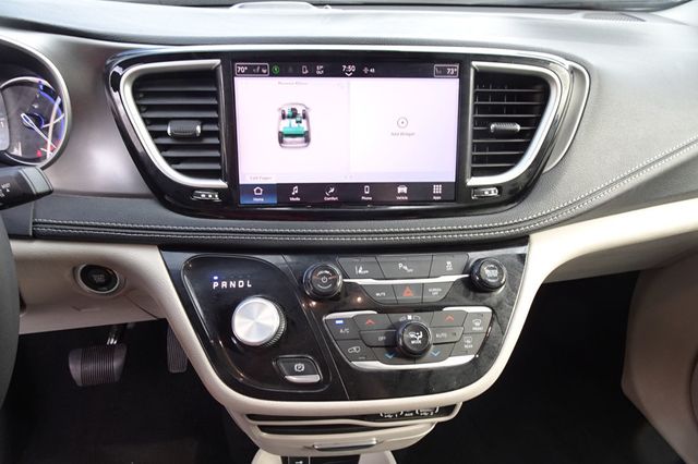 2023 Chrysler Pacifica Hybrid Touring L FWD - 22932059 - 16