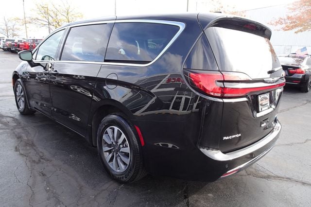 2023 Chrysler Pacifica Hybrid Touring L FWD - 22932059 - 5