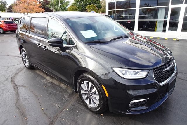 2023 Chrysler Pacifica Hybrid Touring L FWD - 22932059 - 8