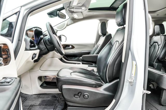 2023 Chrysler Pacifica Limited FWD - 22996956 - 15