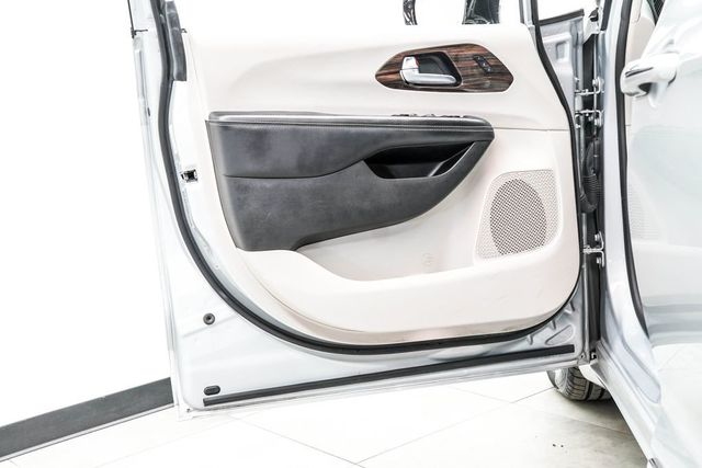 2023 Chrysler Pacifica Limited FWD - 22996956 - 41