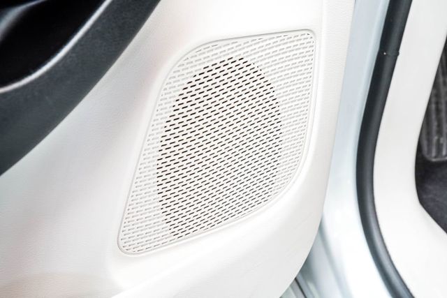 2023 Chrysler Pacifica Limited FWD - 22996956 - 44