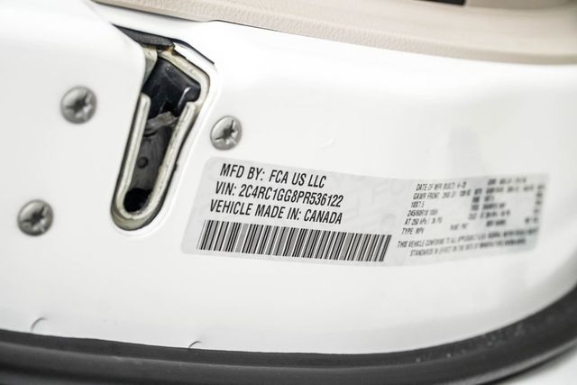 2023 Chrysler Pacifica Limited FWD - 22996953 - 40
