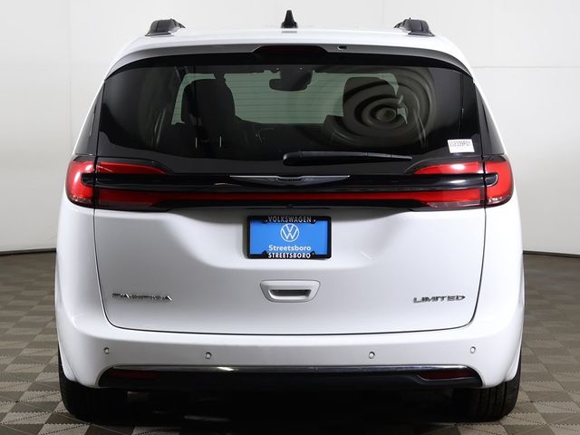 2023 Chrysler Pacifica Limited FWD - 22993497 - 15